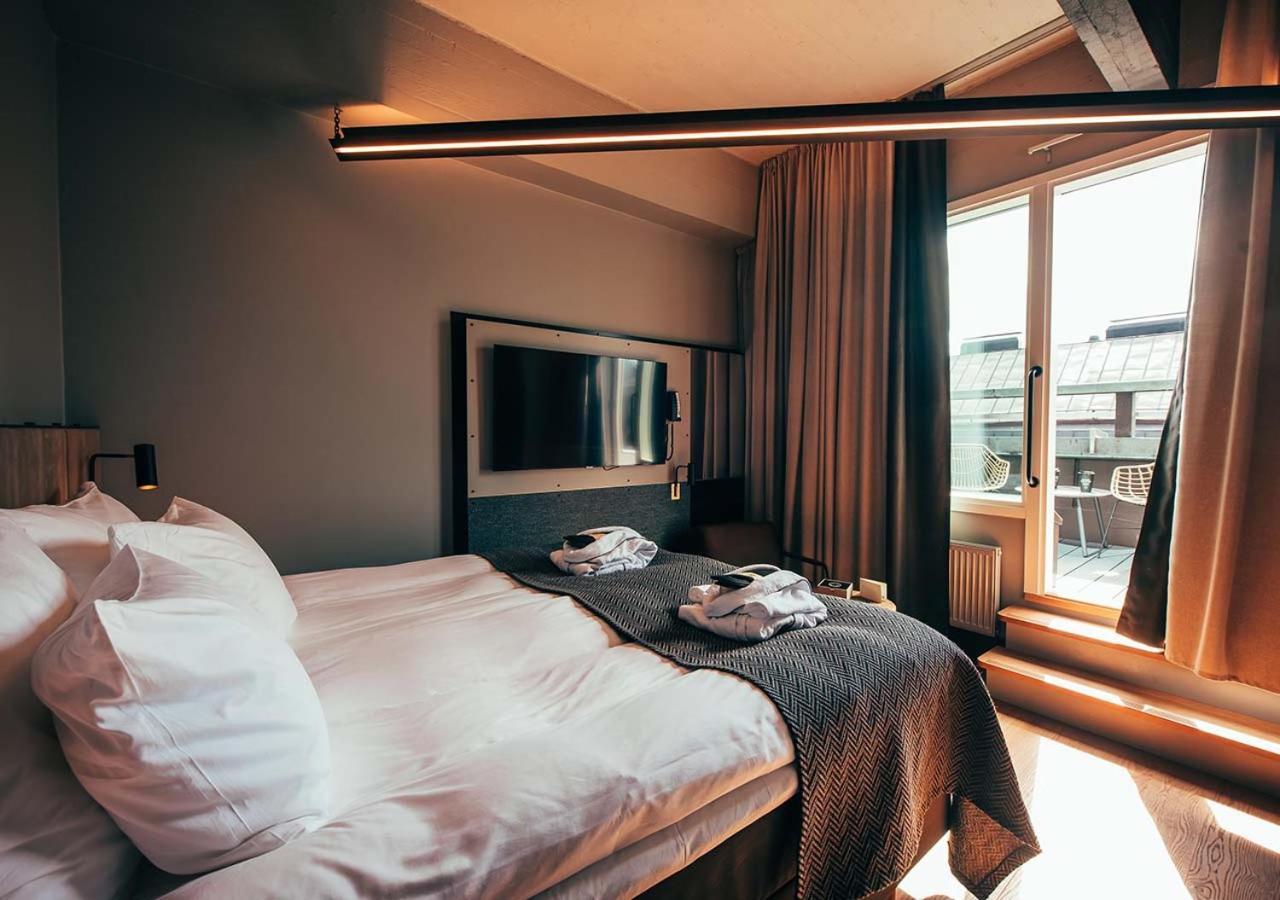 Deluxe 1 King bed Balcony